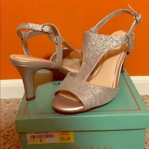 Bought for wedding but never wore them.